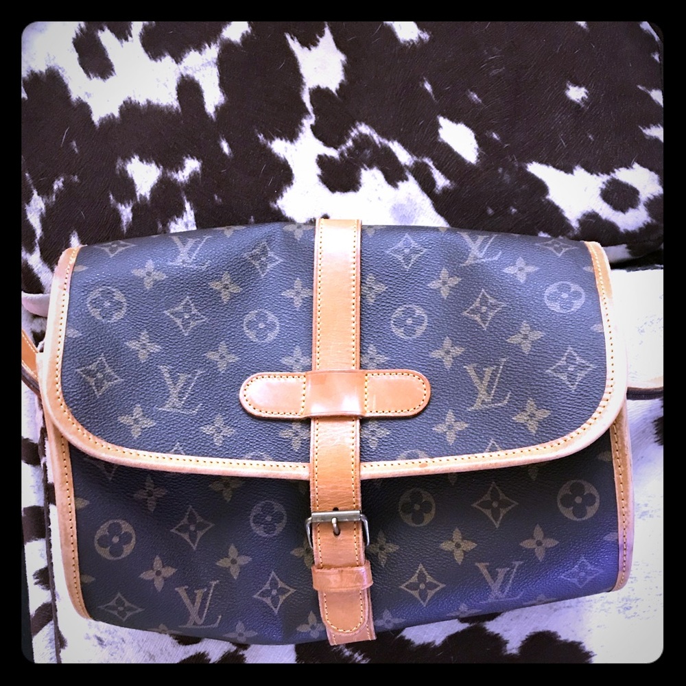 PRICE DROP!! Louis Vuitton Monogram Cross Body Bag